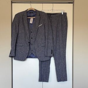 Men's Gray Suit Set